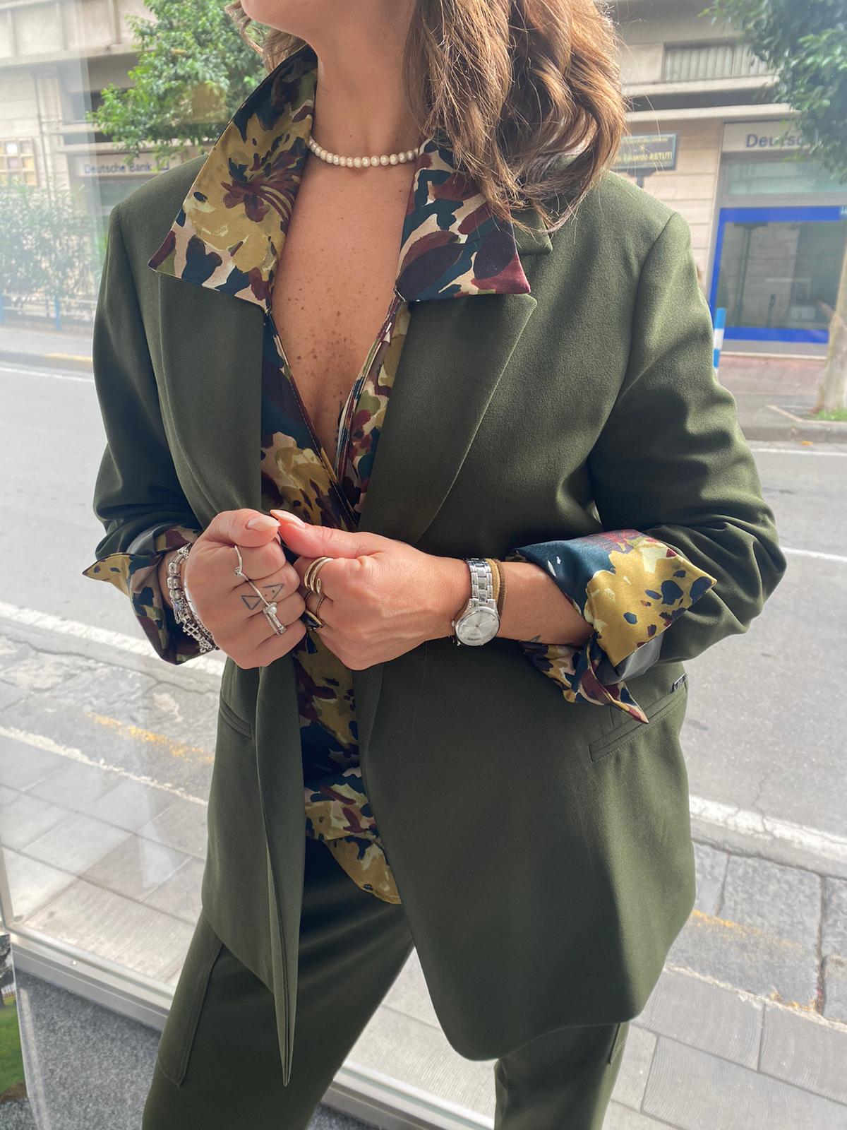 Giacca in crepe modello blazer foderata Lizalù 1906