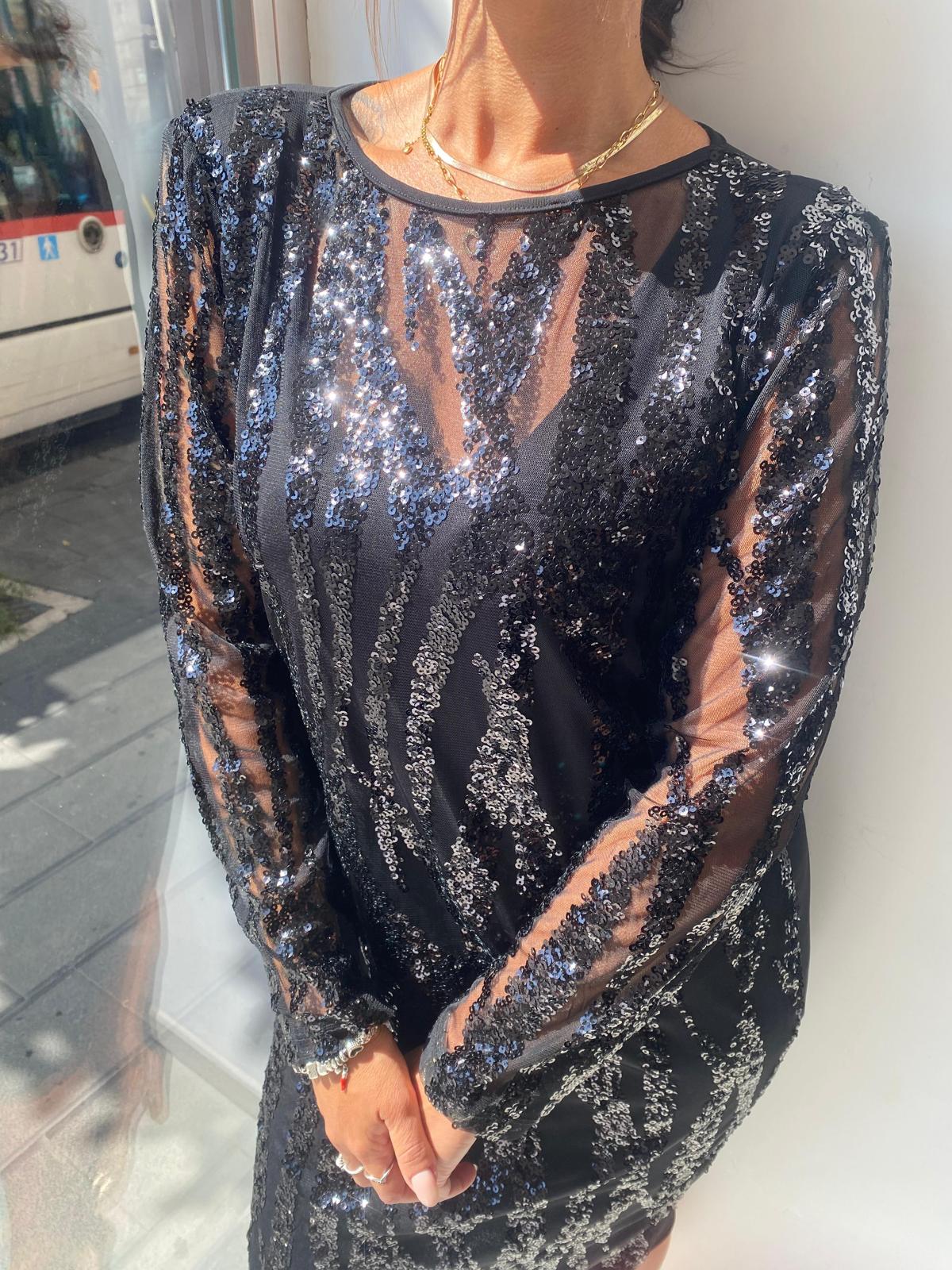 Abito con manica in guaina con dettagli in paillettes Lizalù Z146