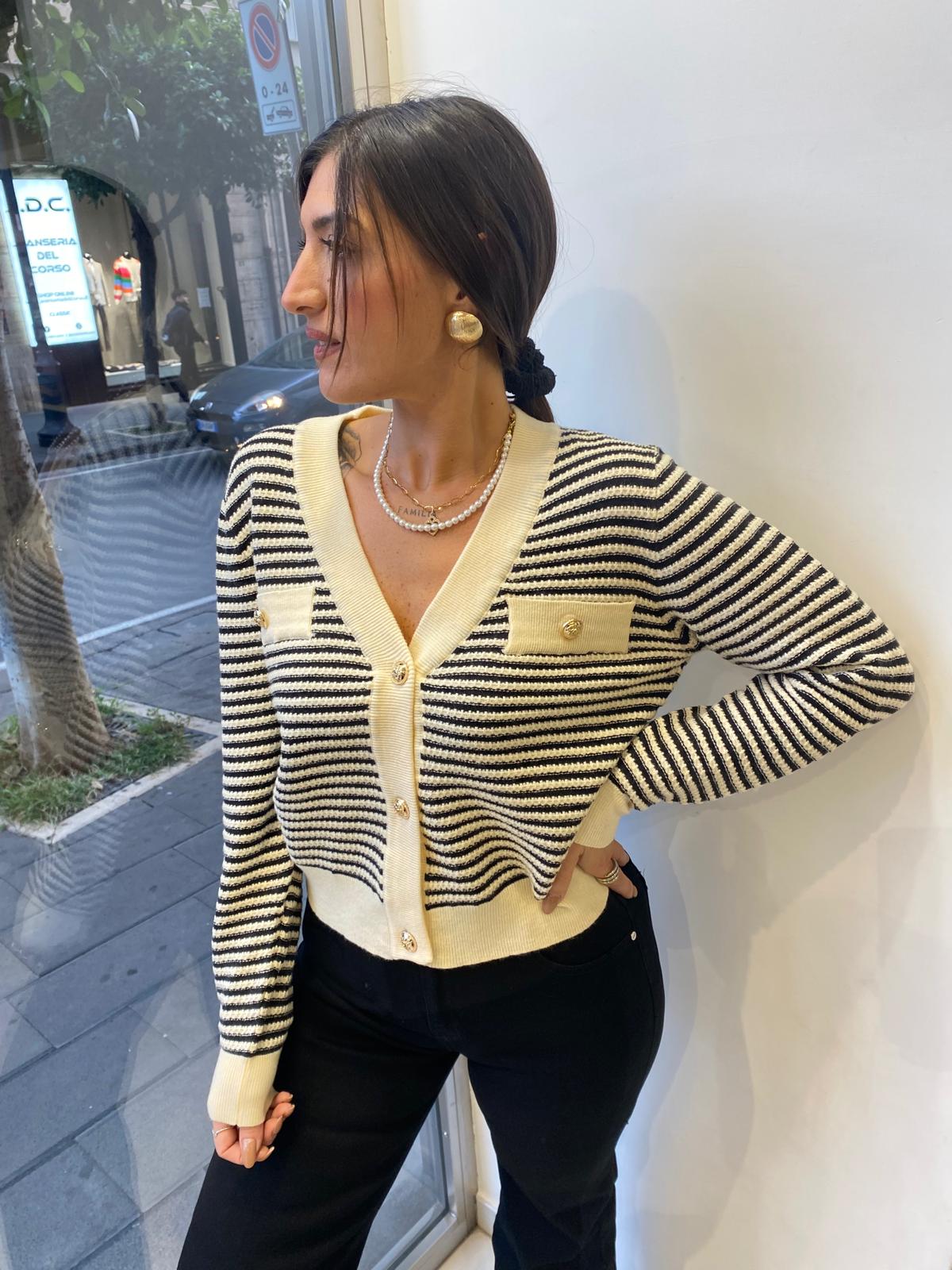 Cardigan a righe con bottone in oro Akè 8654