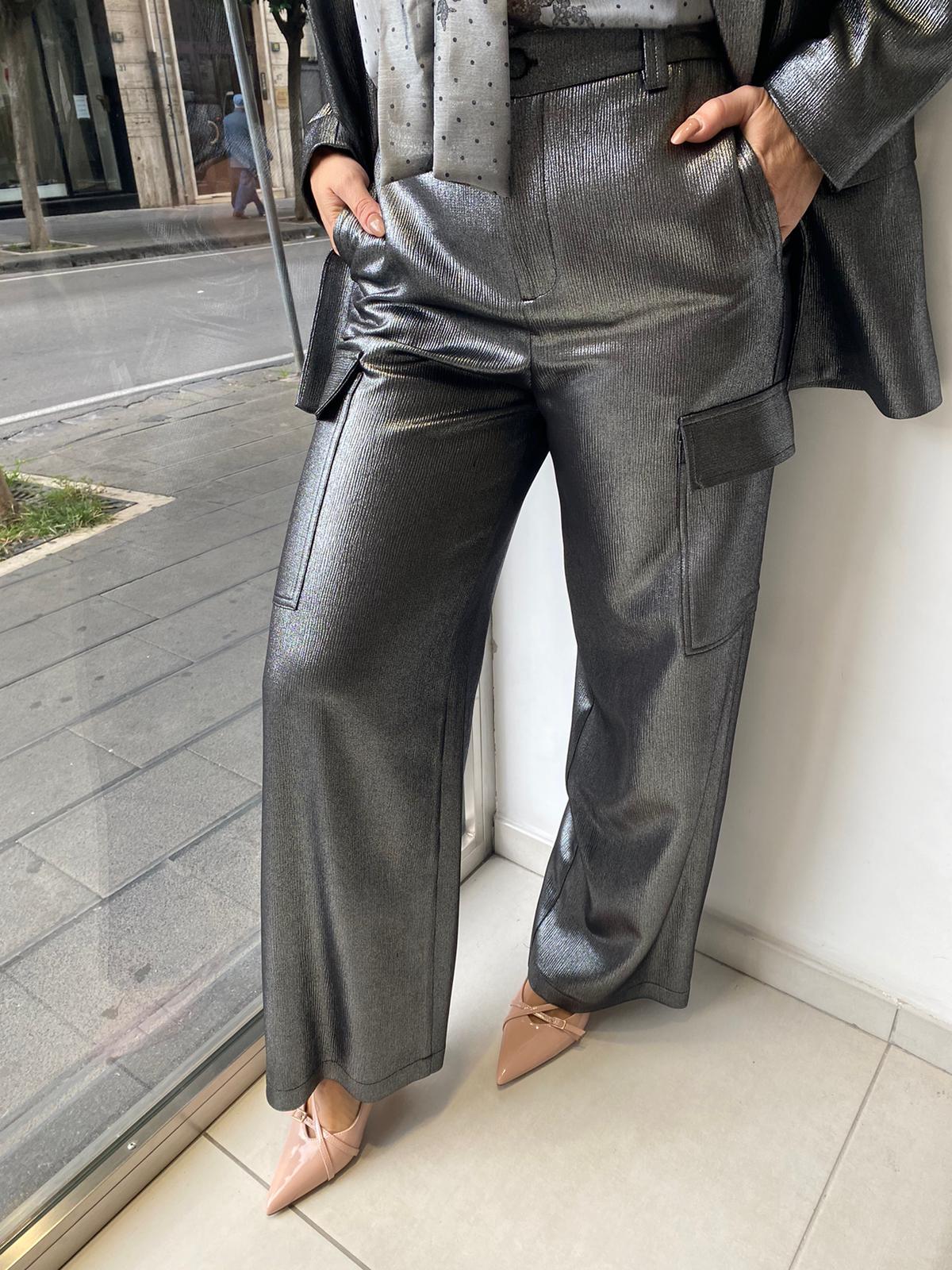 Pantalone in tessuto metallizzato modello cargo Akè 3857