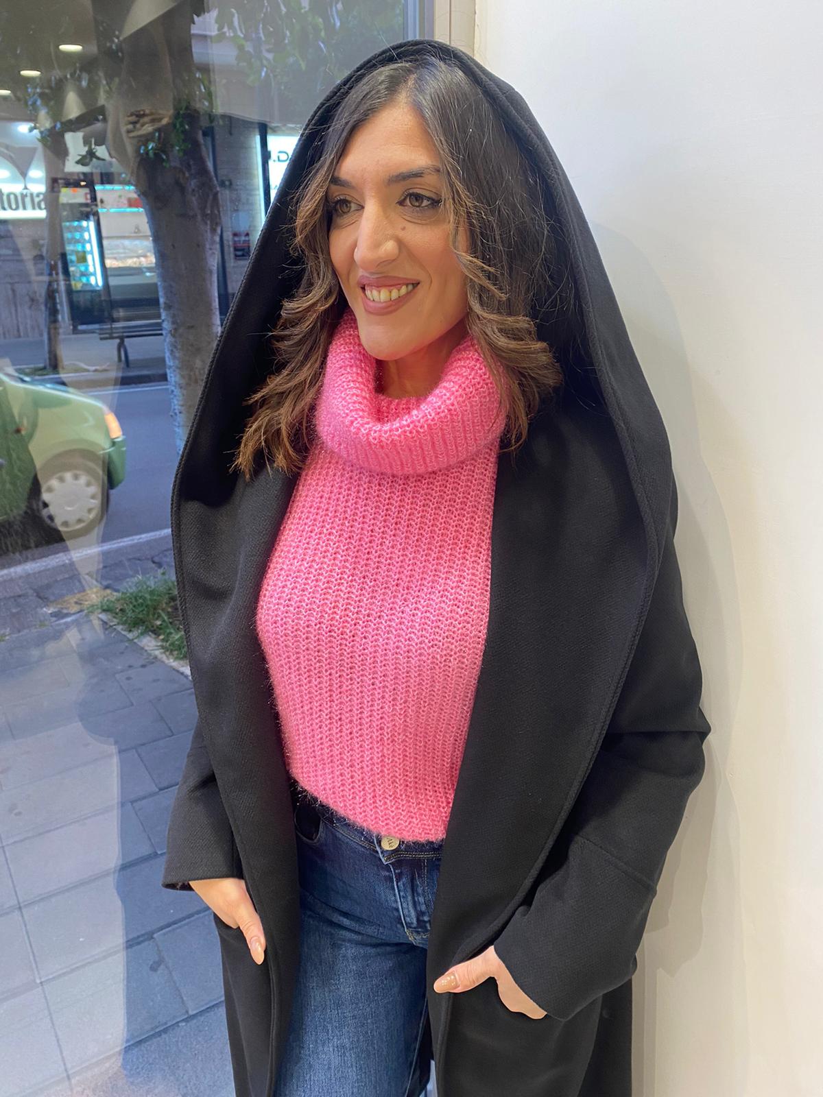 Cappotto modello accappatoio con cappuccio Lizalù E116