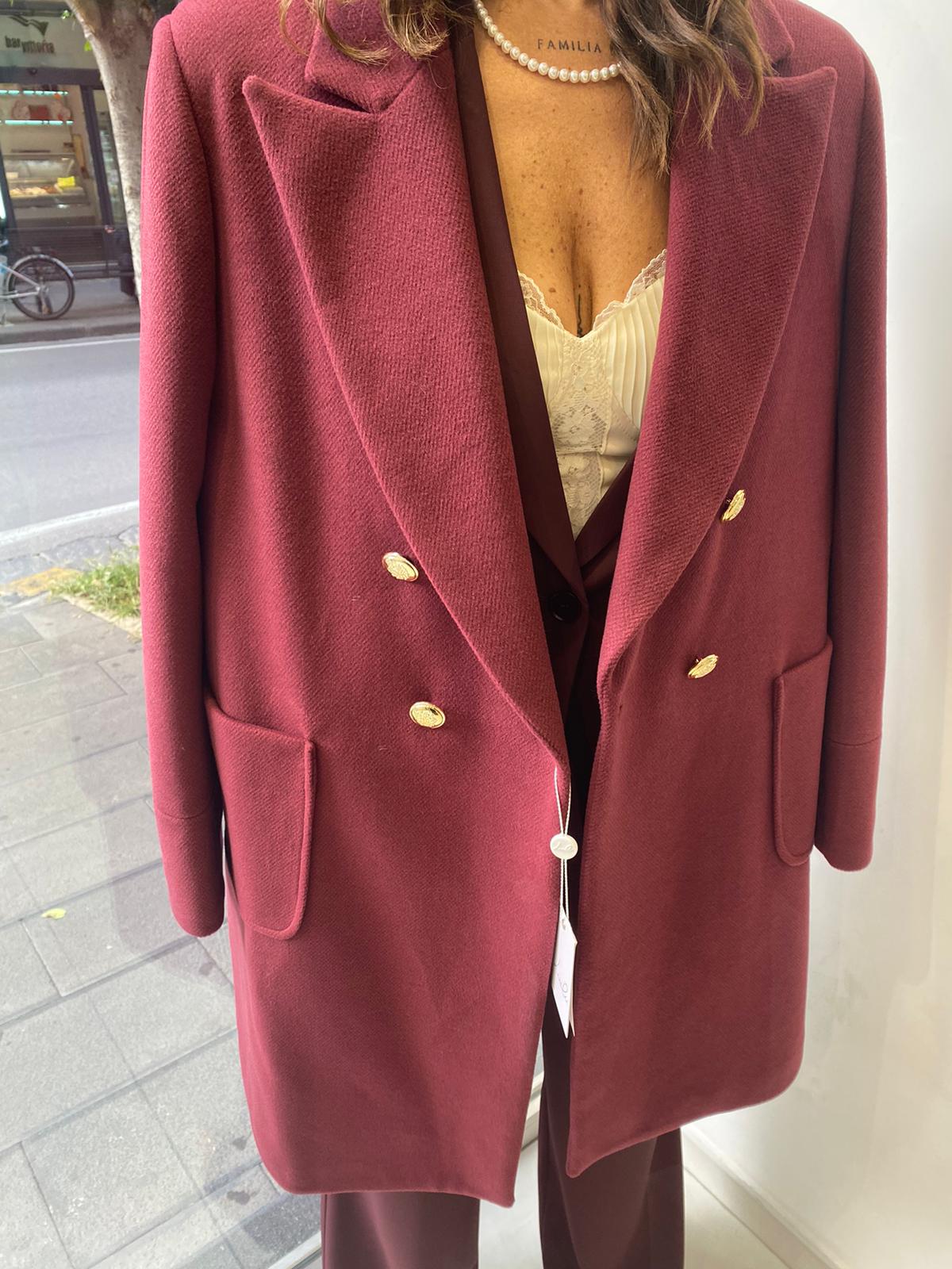 Cappotto over doppiopetto con tasche e bottoni in oro  Lizalù E101