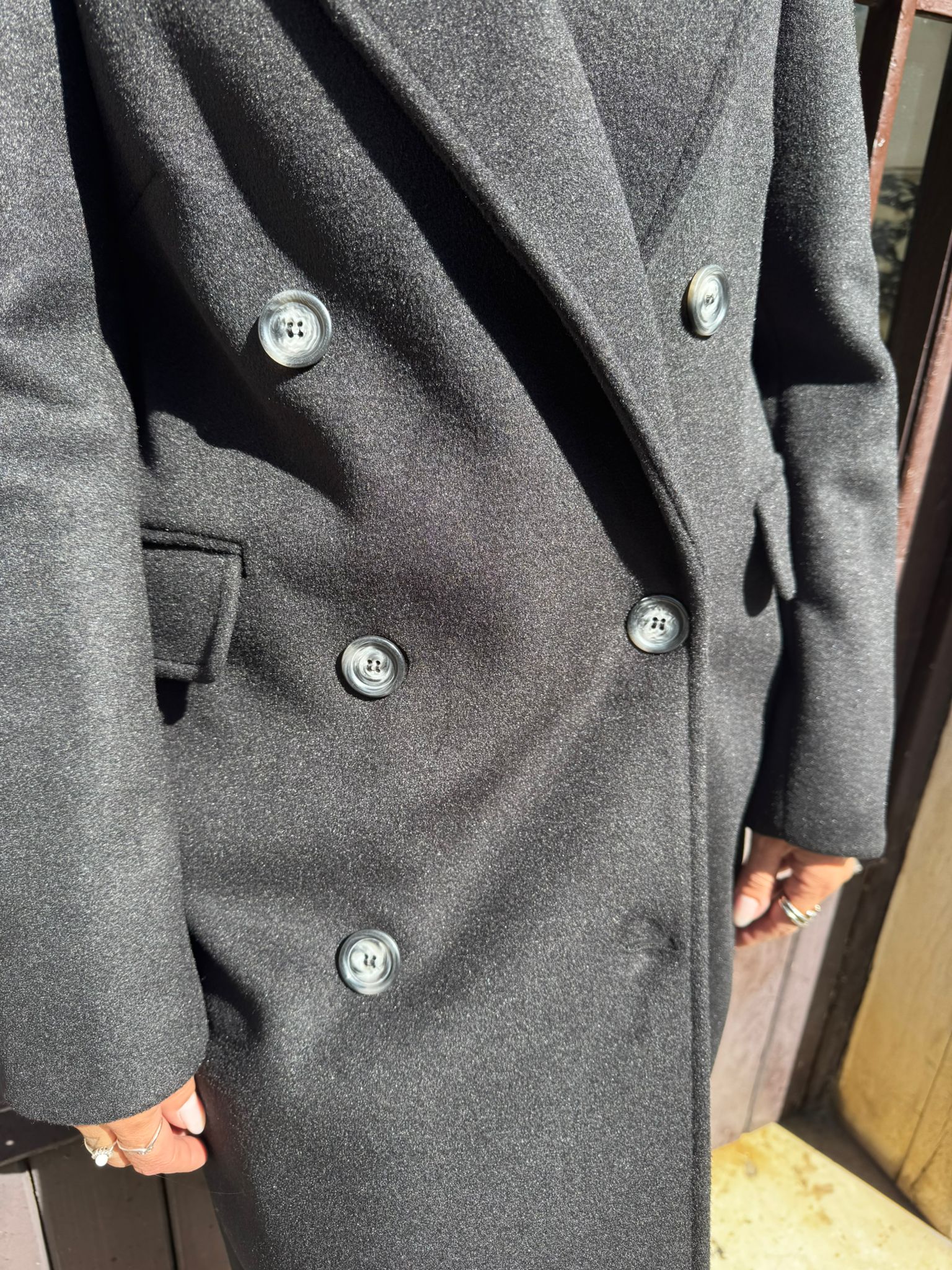 Cappotto lungo doppiopetto con pattine Lizalù FAVA